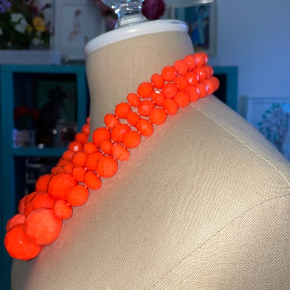 Rare & HTF Kate Spade Give It A Swirl Triple Strand Necklace in Surprise Coral - Picture 4 of 10